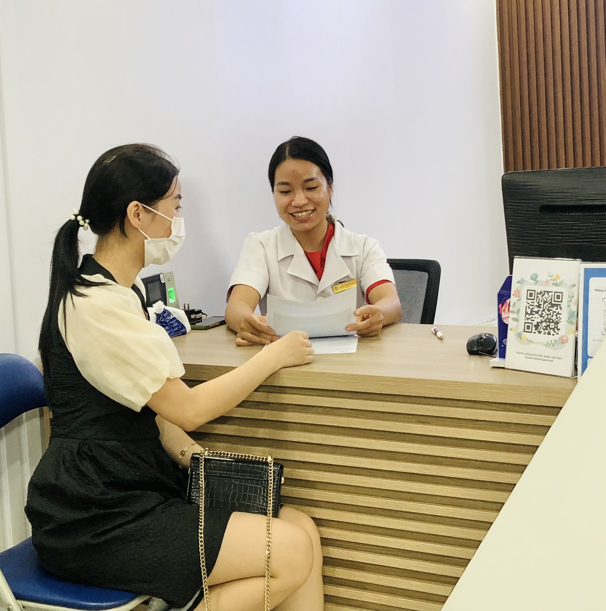 Triệu chứng liên quan đến hội chứng buồng trứng đa nang
